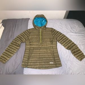 stio 1400 woman pinion down pullover jacket